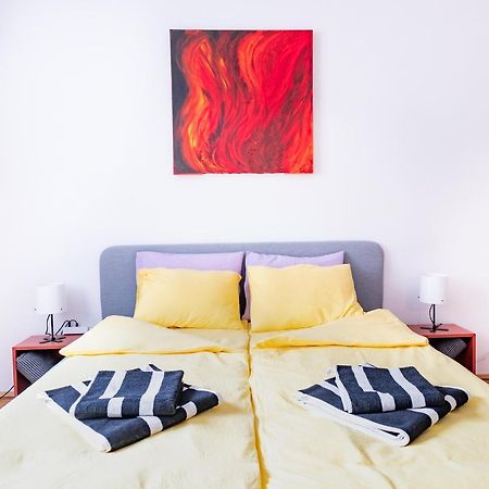 Pal'S Favoriten Apartment Wina Bagian luar foto