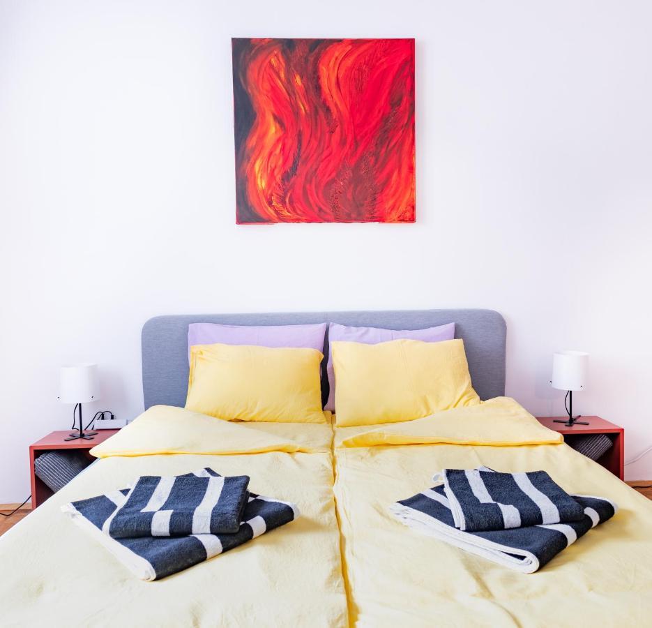 Pal'S Favoriten Apartment Wina Bagian luar foto