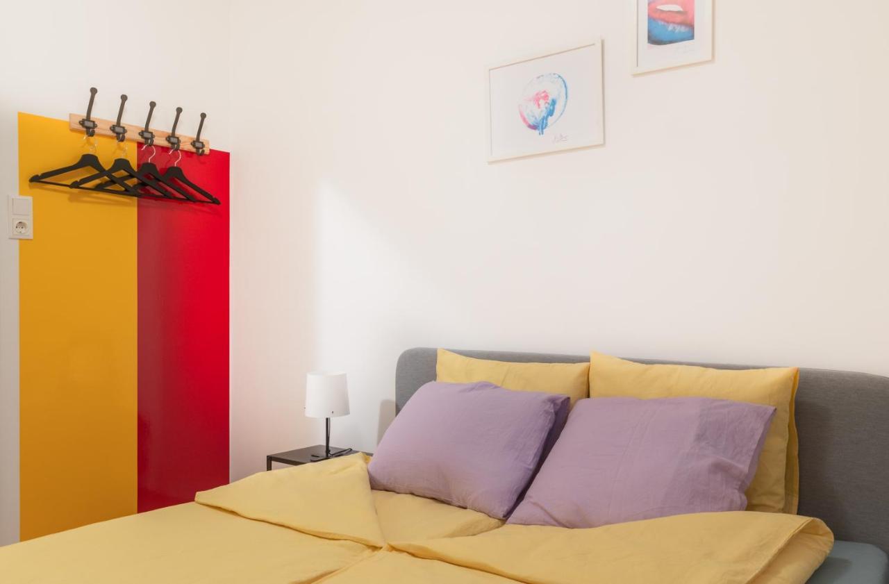Pal'S Favoriten Apartment Wina Bagian luar foto