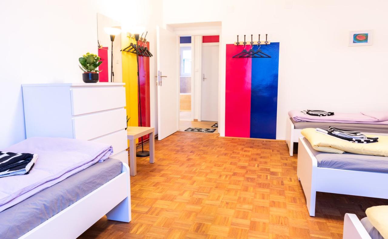 Pal'S Favoriten Apartment Wina Bagian luar foto