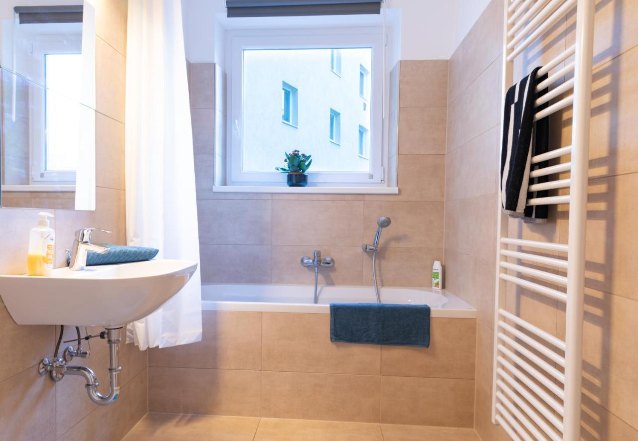 Pal'S Favoriten Apartment Wina Bagian luar foto