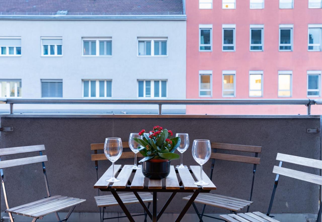 Pal'S Favoriten Apartment Wina Bagian luar foto