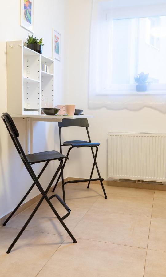 Pal'S Favoriten Apartment Wina Bagian luar foto