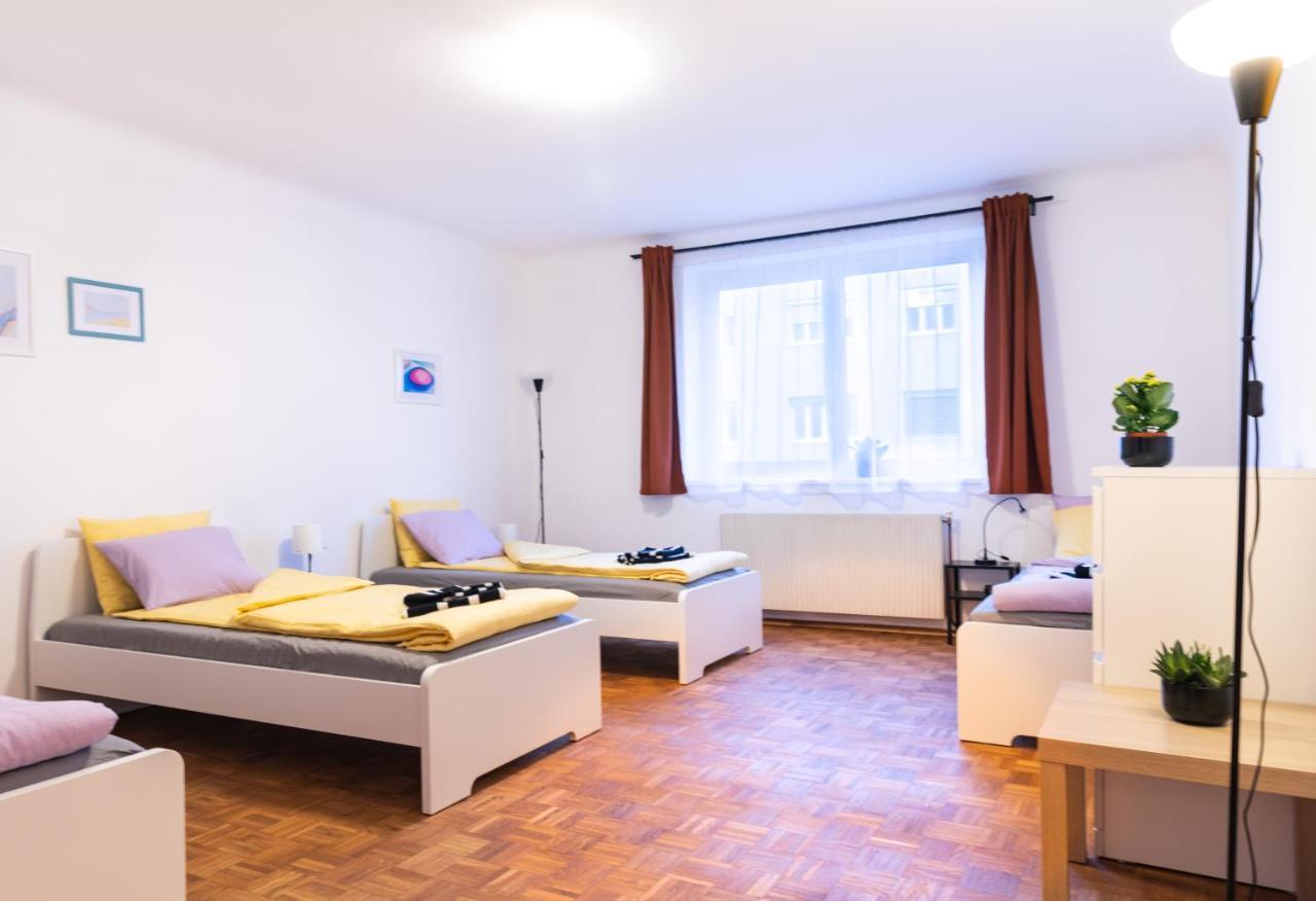 Pal'S Favoriten Apartment Wina Bagian luar foto