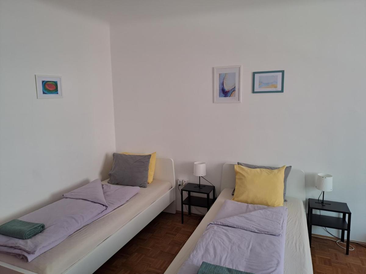 Pal'S Favoriten Apartment Wina Bagian luar foto